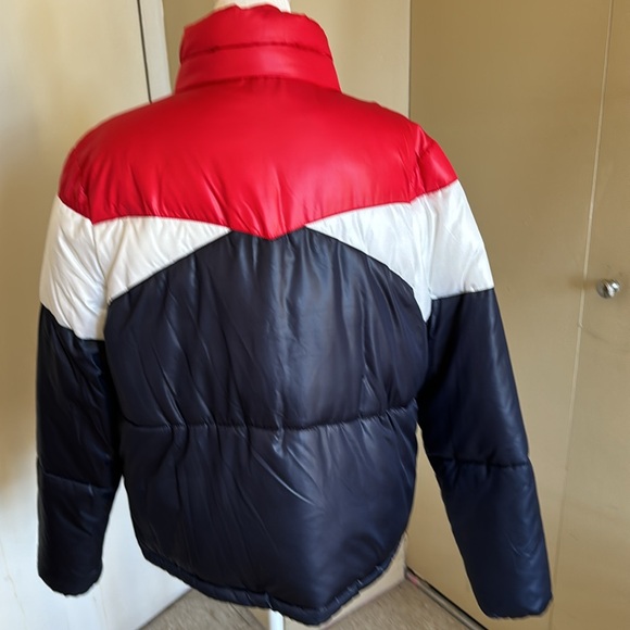 Women’s Lightweight Puffer Jacket - Picture 3 of 8